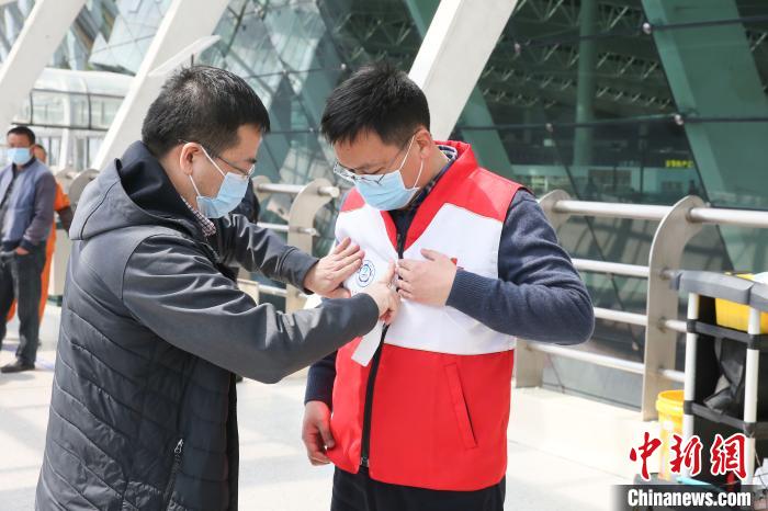 中国科大附一院两名专家赴伊朗协助疫情防控