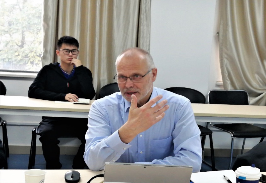 德国于利希研究中心著名社会科学家hans peter peters来访科大座谈