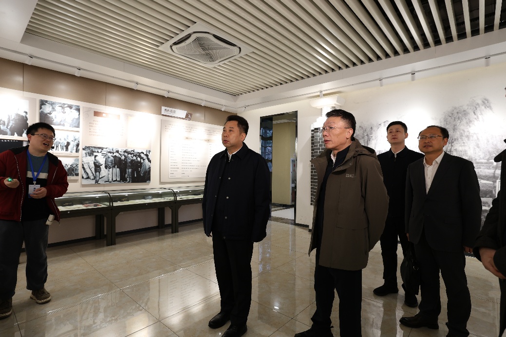 安徽省委常委、统战部部长蔚盛斌来学校调研-中国科大新闻网